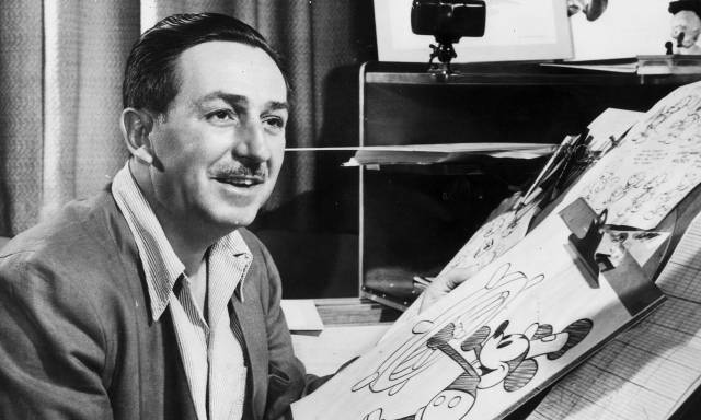 Walt Disney al tavolo da disegno