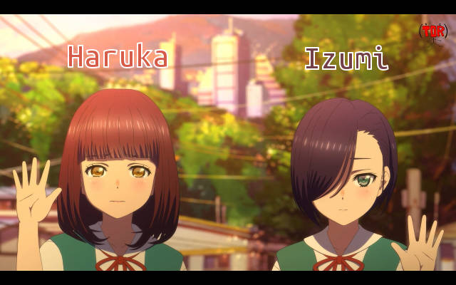 Haruka e Izumi salutano Ayako